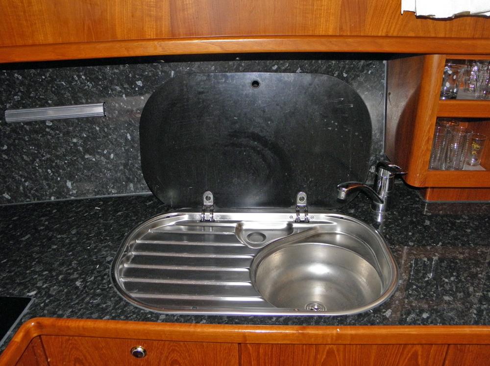 Fore ship, Accommodation